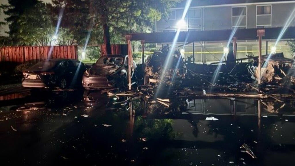 Overnight fire at San Jose housing complex damages more than 20 vehicles, carport — CBS Bay Area (KPIX), Carrollton Community news