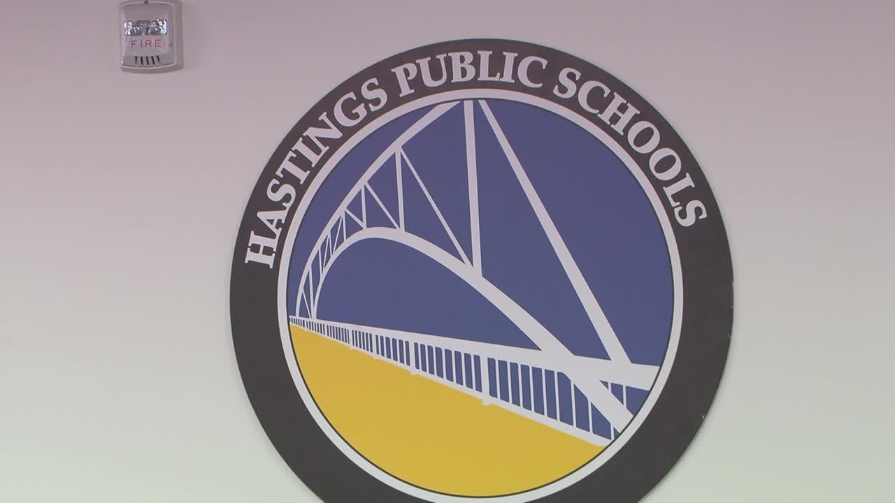 Hastings school officials discuss policy change on what’s allowed on school walls — KSTP 5 — Gopher, Carrollton Schools news
