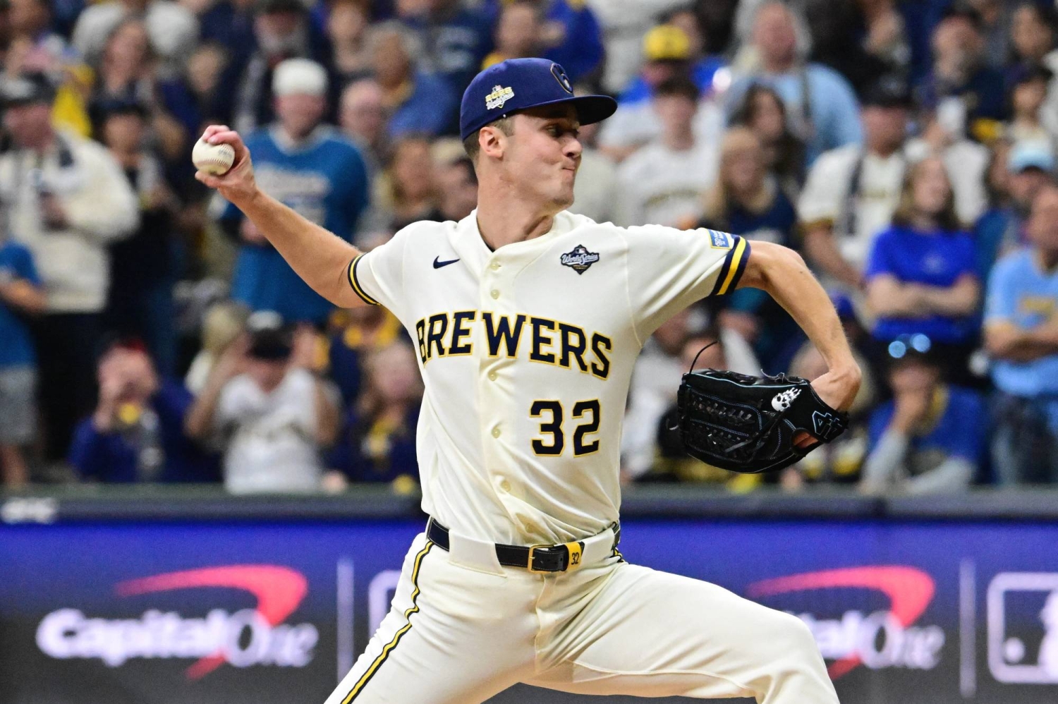  Brewers hold on in ninth to edge Rays in Game 1 of World Series  — Japan Times, Carrollton Sports news